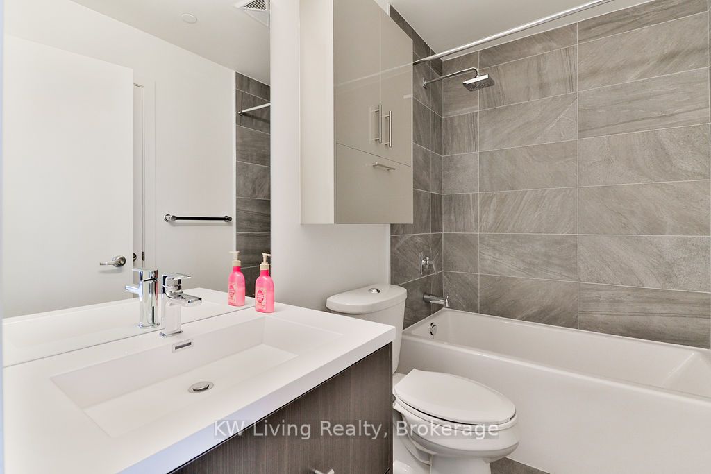 1210 – 180 Fairview Mall Drive